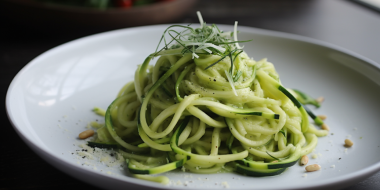 Espaguete de Abobrinha: Massa Leve para Emagrecer com Prazer! 3 Prato Maravilhoso! Macarrao com Abobrinhas! Foto: Murilo Bevervanso